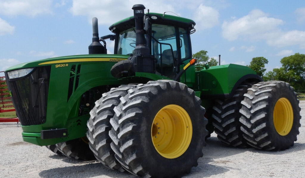 2015  John Deere 9520R 4WD