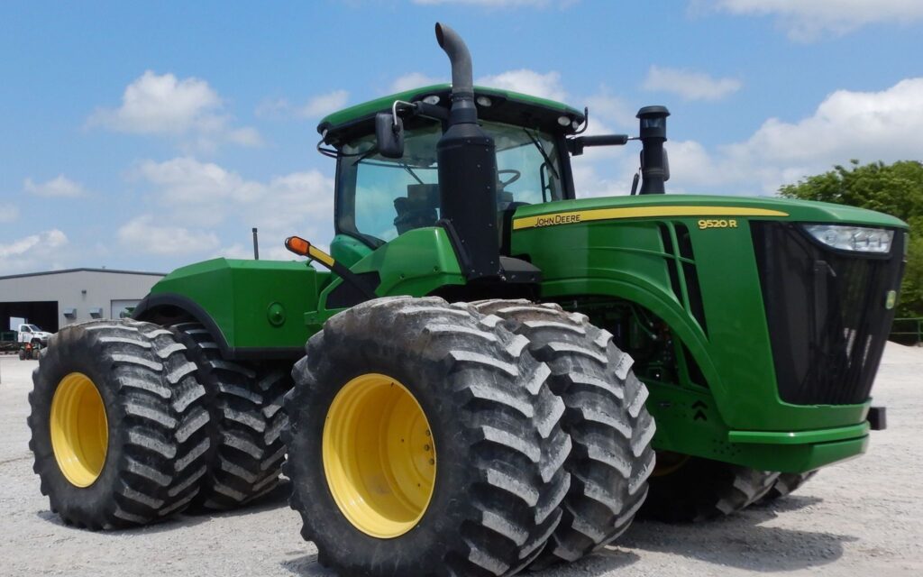 2015  John Deere 9520R 4WD