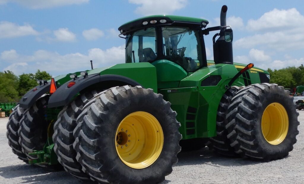 2015  John Deere 9520R 4WD