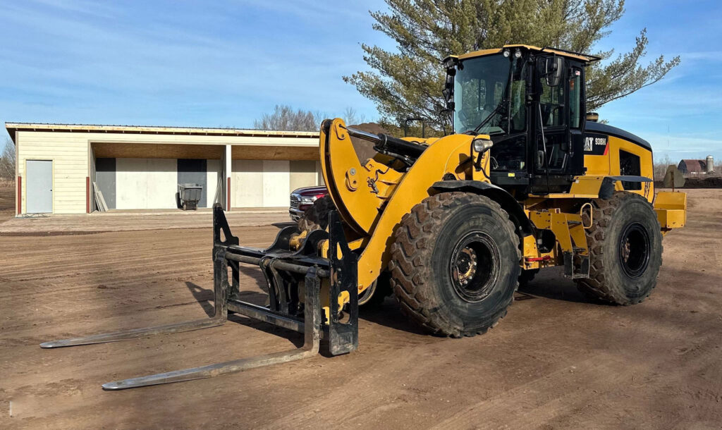 2017 Caterpillar 938M