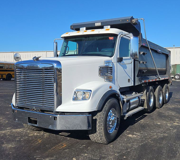 2016 Freightliner Coronado 122SD